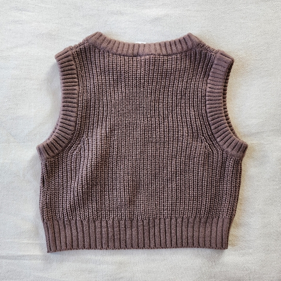 H&M Brown Cropped Knit Sleeveless Sweater Vest - Picture 3 of 3